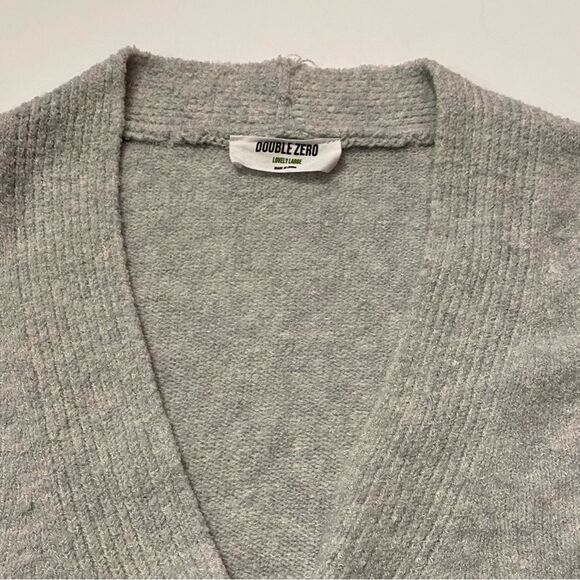 Women;s Double Zero Pale Blue Cropped Soft Fuzzy Cardigan Size Lovely Large - Picture 4 of 12